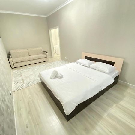 Whitehome In Panorama Park Astana Luaran gambar